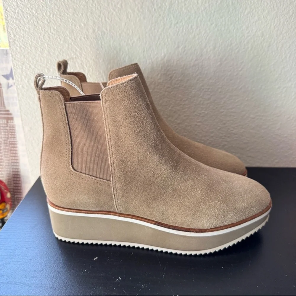 NWN ANTONIO MELANI Brexton Suede Wedge Booties Sz 9 (no original box)